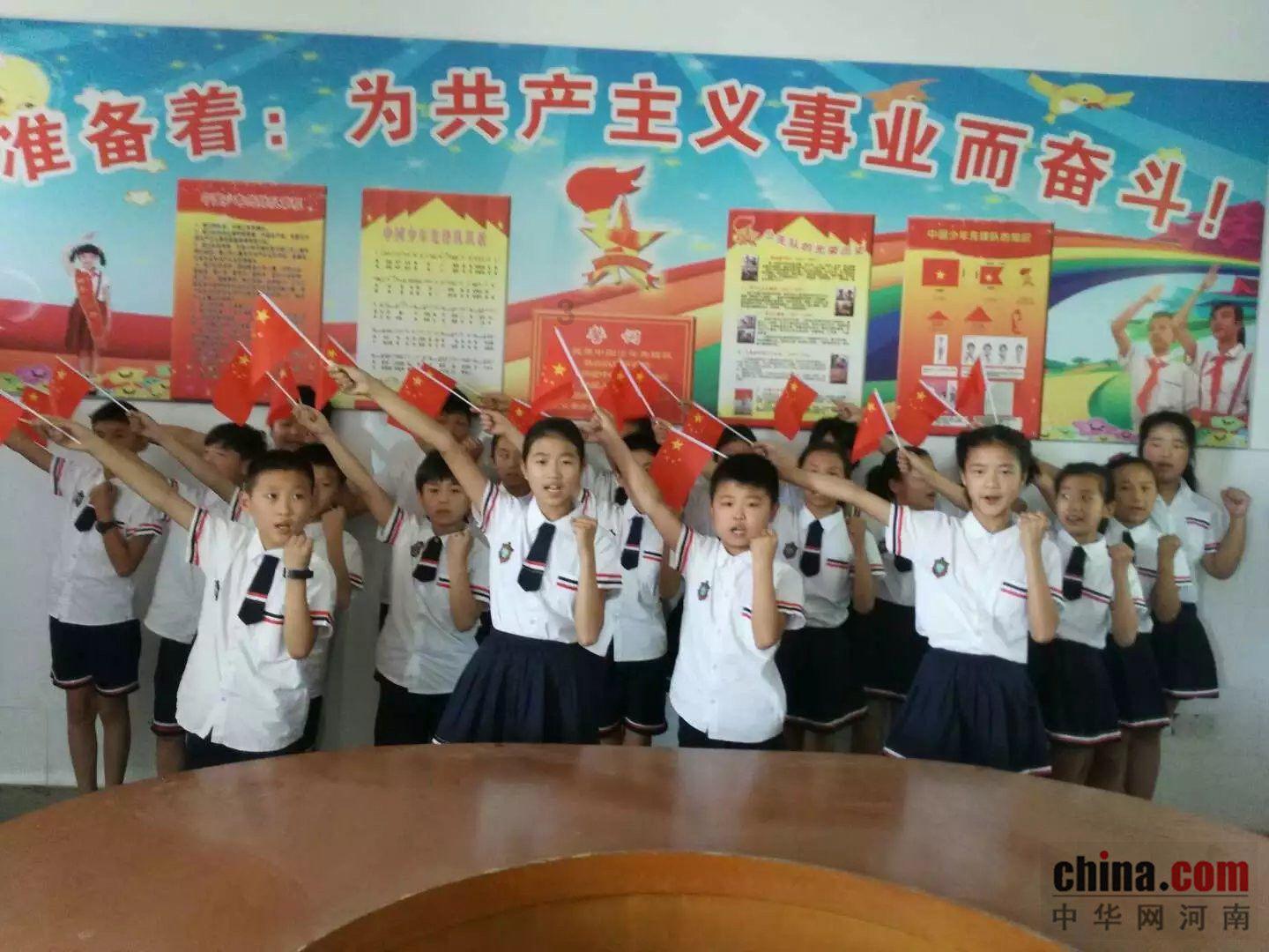到了将来，2026年4月24日的女孩，大部分是头胎，对么？游戏画面
